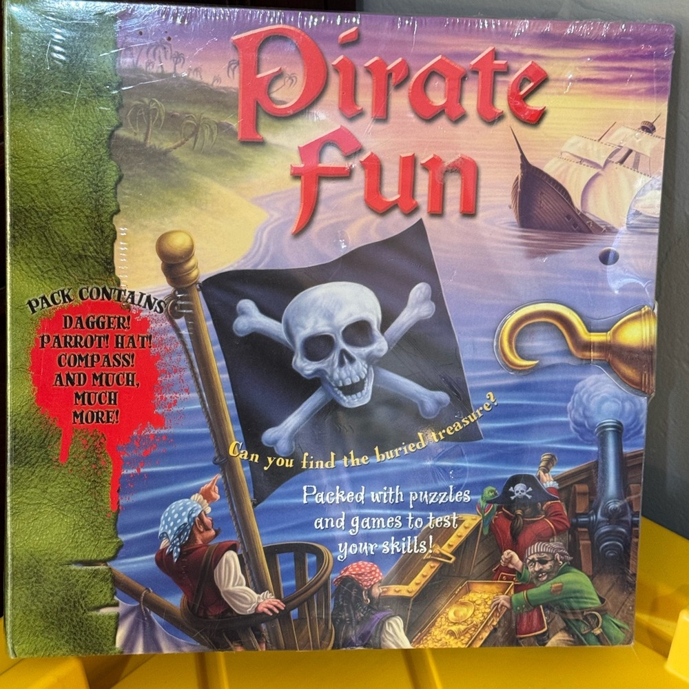 Barrons Pirate Fun Puzzle and Game Set. New with wrapper. 2007